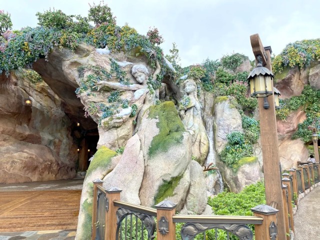 Tokyo DisneySea’s Frozen Kingdom: Elsa’s home at Fantasy Springs has a surprising attraction