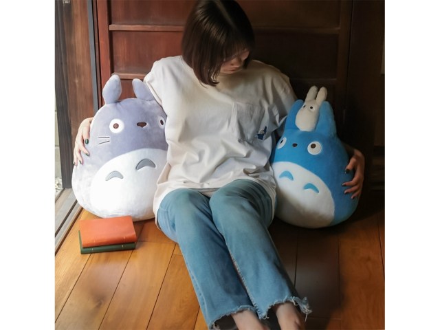 The dream of a Totoro group hug is now a reality with this cushion【Photos】