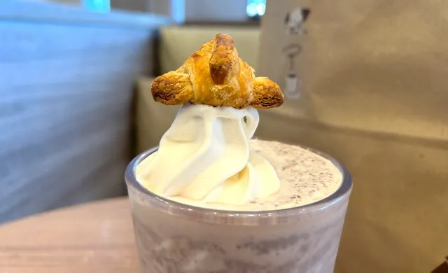 Tiny chocolate croissants cause a big stir at popular bakery cafe