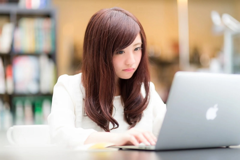 Japanese people frequently search for their ex online.