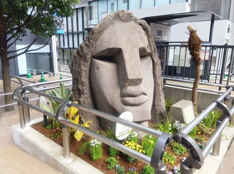 彫刻・オブジェ [SHIBUYA_014] 00.82g/28.74x19.42x01.10mm Shibuya's other famous meeting spot statue has lost its home as