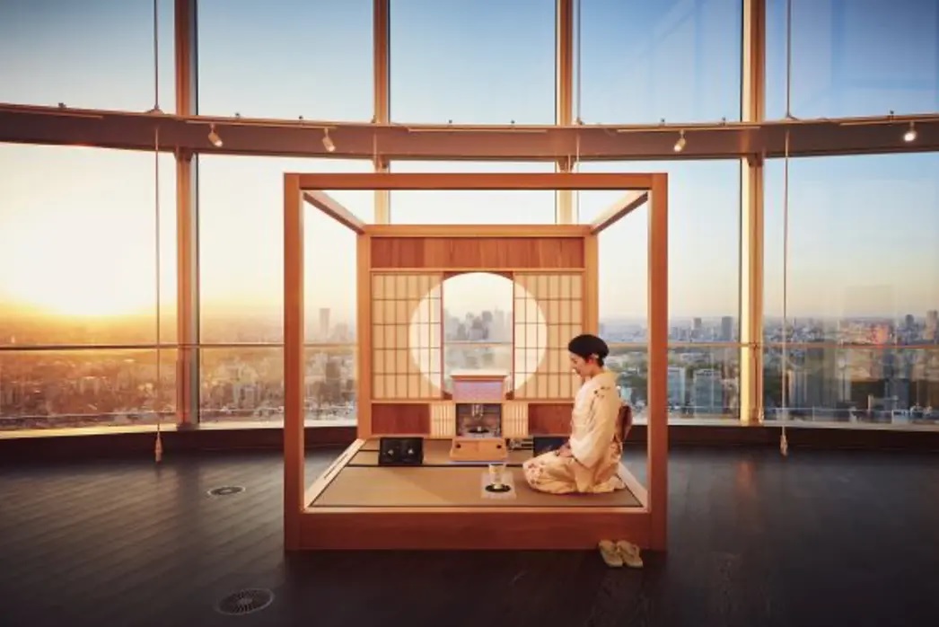 Haneda Airport offers a mobile tea ceremony for a peaceful start or finish to your Japan trip.