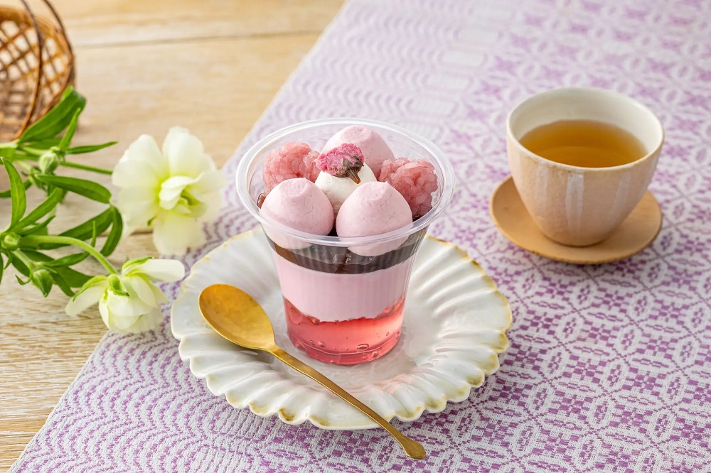 桜吹雪　RtPしの　寺　SWEETしの 7-Eleven Japan's sakura sweets show cherry blossom beauty can be