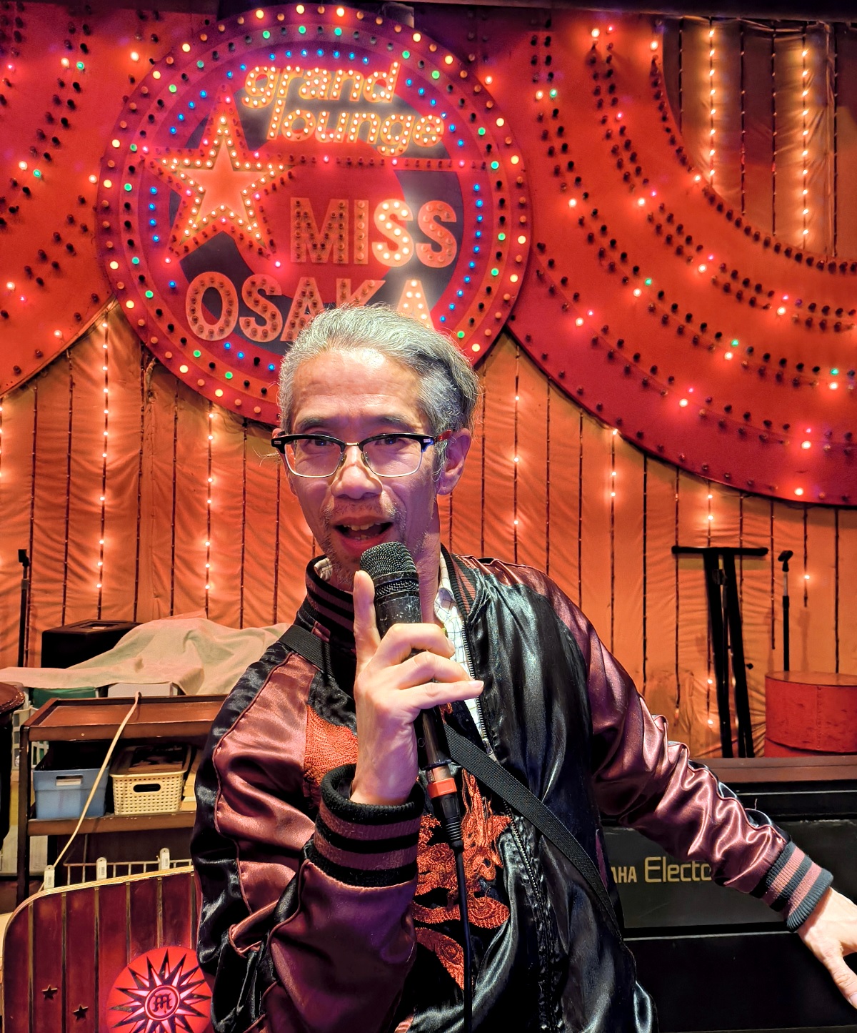 A visit to the real-world Like a Dragon/Yakuza cabaret in Osaka