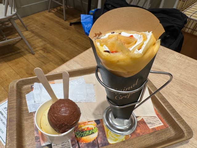 Did you know? Japan’s Freshness Burger chain sells crepes and gelato at very limited locations