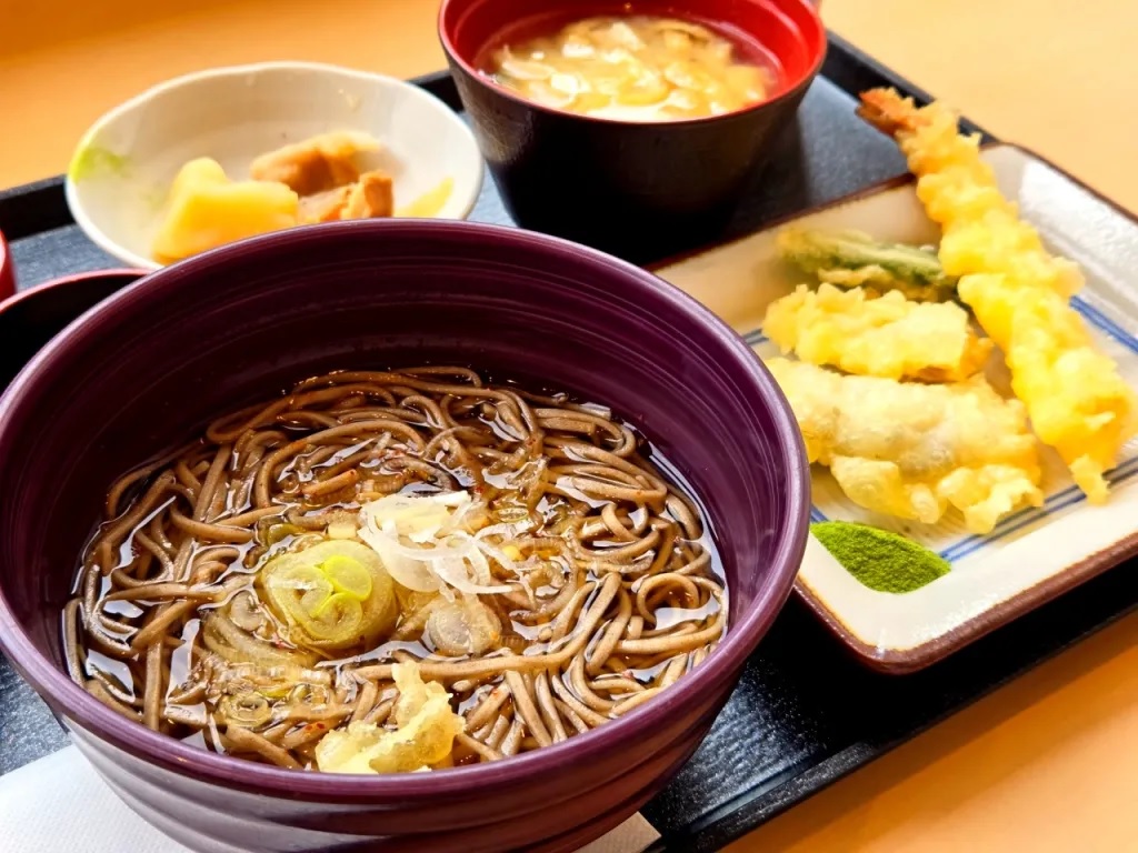 Awesome tempura soba noodle breakfast makes this Tokyo hotel near Akihabara a budget travel hero