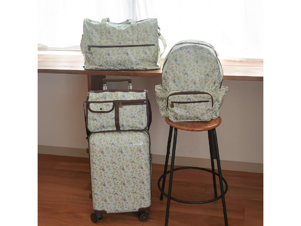 Totoro travel bags, suitcase ready to take responsibility for inspiring your Japanese countryside trip