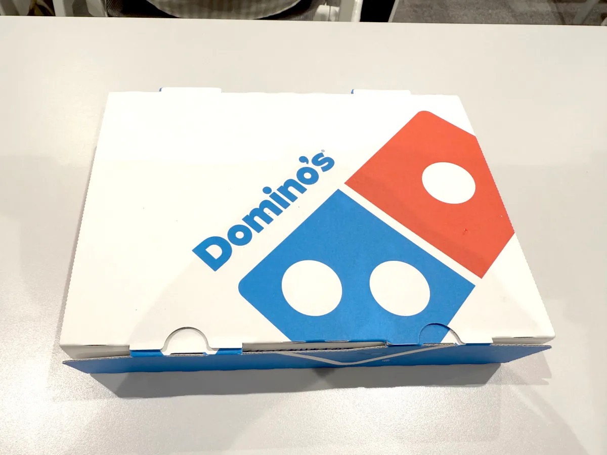 Domino's releases new “Crispizzaburger” in Japan | SoraNews24