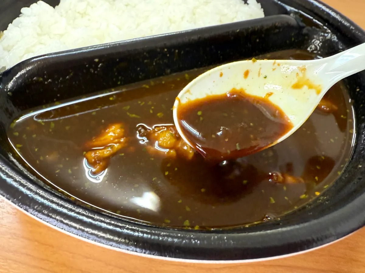 7-Eleven Japan’s latest spicy curry promises to take our voice away, but does it deliver?