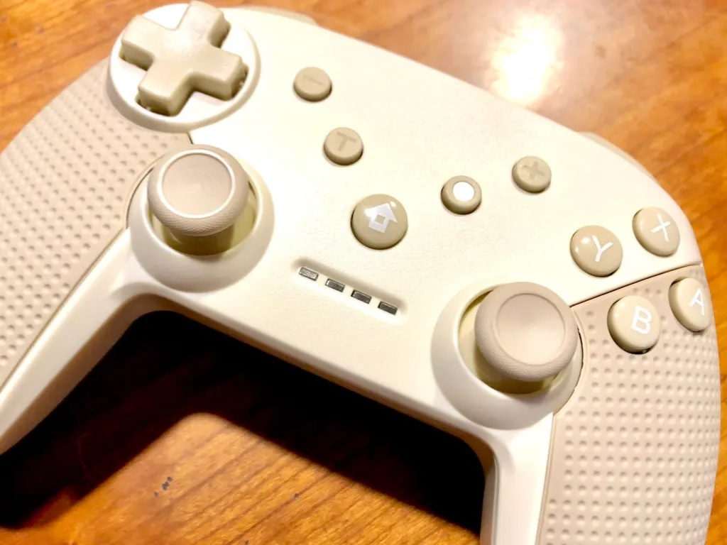 Japan’s pretty lifestyle brand made an ultra-cheap Switch controller, but is it any good?