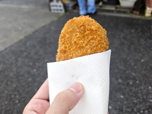 Japanese retro croquette store stands strong against the winds of