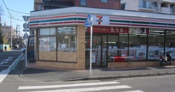7-Eleven showcases its newest robots for cleaning, stocking, and customer service