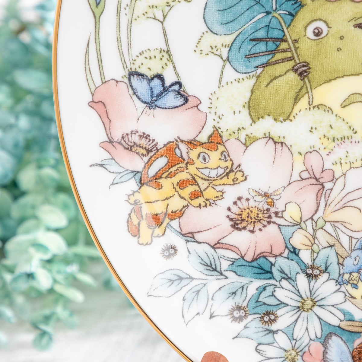 TOTORO 1999 YEARLY PLATE ©NIBARIKI JAPAN TOTORO 1999 YEARLY PLATE ©NIBARIKI JAPAN Studio Ghibli My