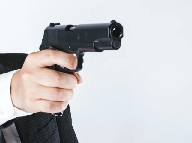 Policewoman forgets gun in restroom, continuing an odd trend in Japan Policewoman forgets gun in restroom, continuing an odd trend in Japan