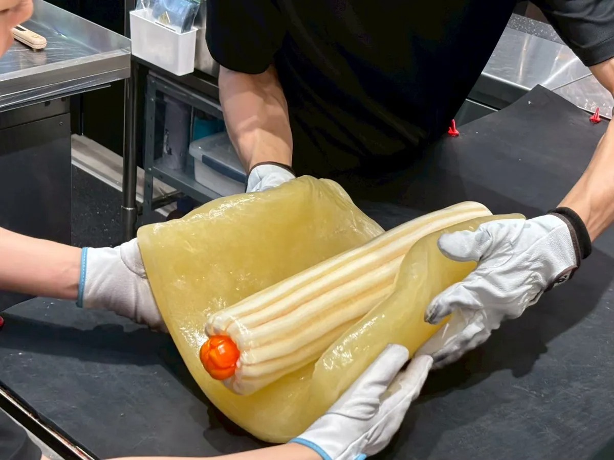 Slice up your own rock candy treats at Papabubble Japan