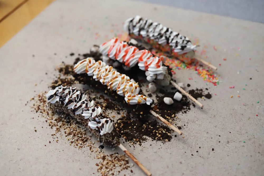 Tokyo's first gourmet choco banana specialty shop is worth