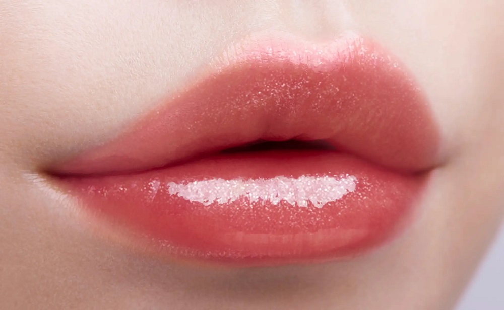 7-Eleven Japan offering sakura extract lipstick blessed by 300