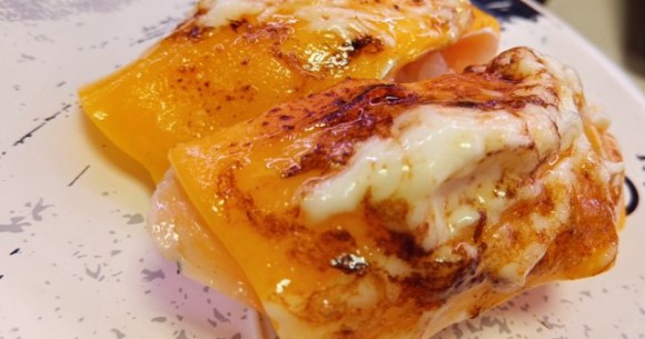 We go on a quest to find the cheesiest sushi at Japanese conveyor belt sushi chains【Taste test】