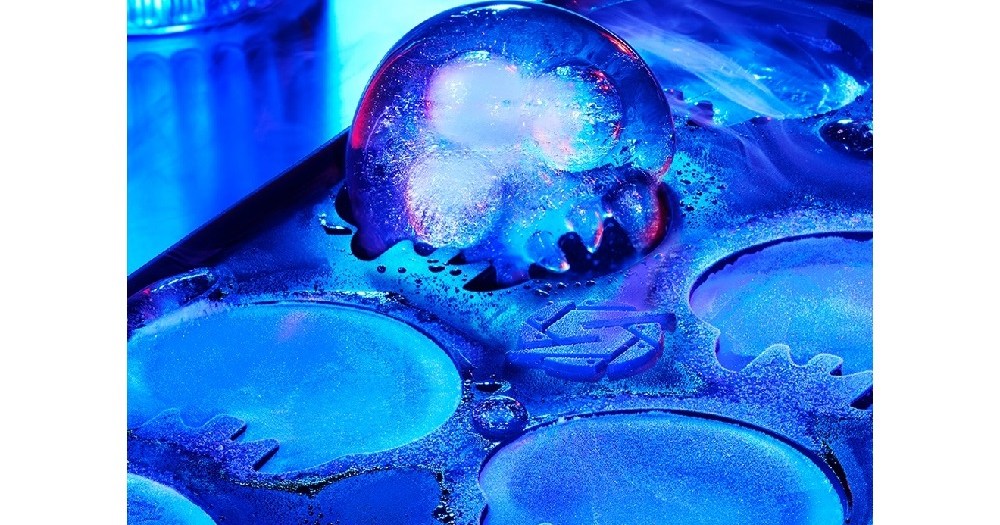 Nintendo releases Metroid-shaped ice cube/cooking tray and Samus arm cannon pillow【Pics】