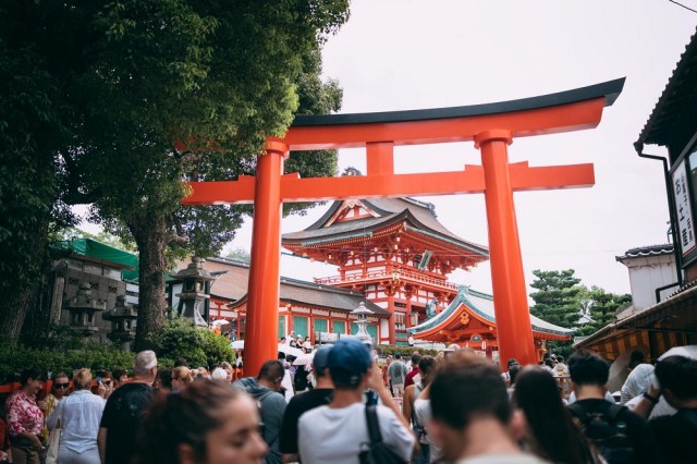 Japan’s foreign tourist numbers projected to fall for first time in years in 2026