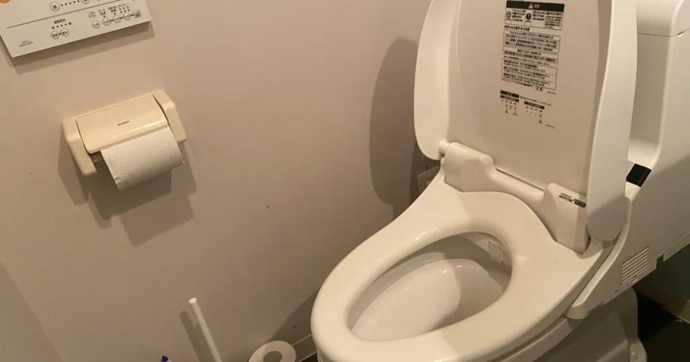 Veteran contractor becomes senior thief.