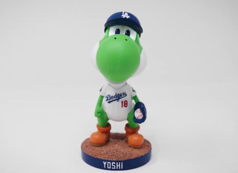 Yoshi フィギュア 18 Dodgers限定品 Exclusive Super Mario Yoshi figure to be given away at Dodgers