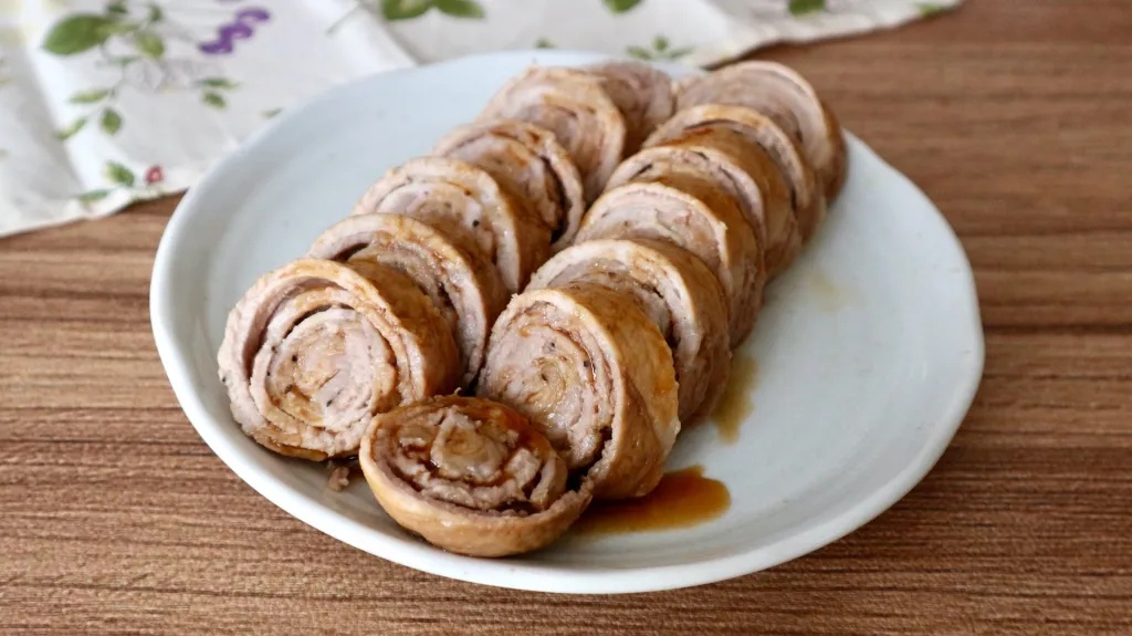 How to take your home ramen to the next level by making your own chashu pork in a frying pan