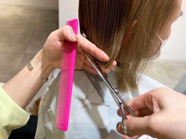 Japanese hair salons going bankrupt in record numbers