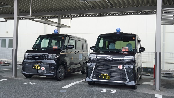 Japan’s ultracompact kei car taxis are now ready for travelers to ride, if you know where to find them