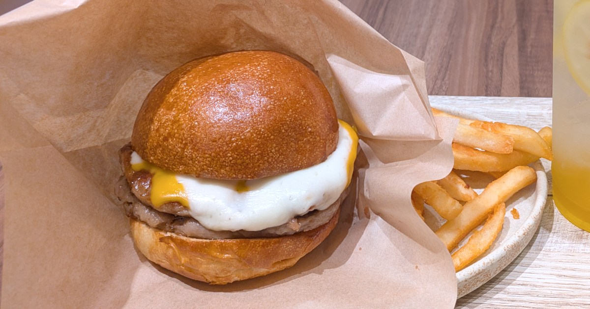 Mos Burger opens Mosh Burger ＆ Bar in Ginza, but is it fated to be a short-lived sensation?