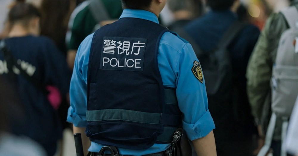 Foreign travelers arrested in Japan following smash-and-grab robbery in Tokyo shopping mall