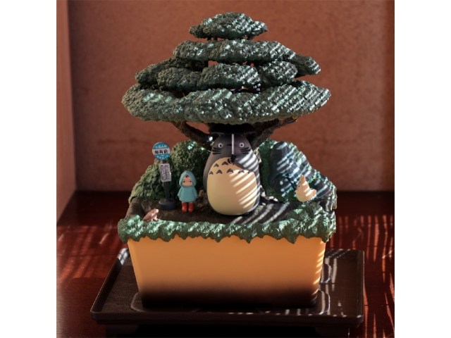 Beautiful Totoro bonsai figure needs no watering, makes soothing rain showers whenever you want Beautiful Totoro bonsai figure needs no watering, makes soothing rain showers whenever you want