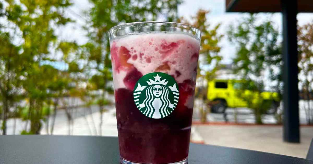 Starbucks Japan releases two new seasonal drinks that blur the line between summer and autumn