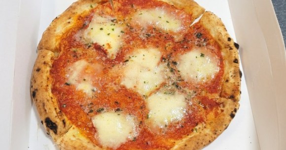 7-Eleven Japan revamps its convenience store pizza, but did it ruin a good thing?