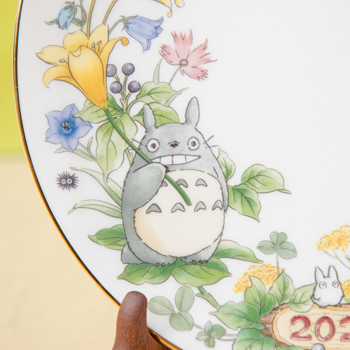 Studio Ghibli unveils new My Neighbour Totoro Yearly Plate for