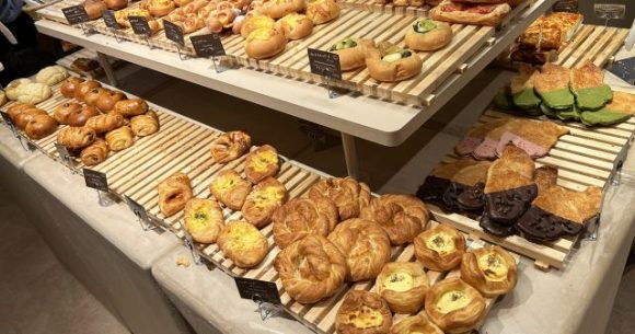 We waited three hours to get into the new carb heaven all-you-can-eat bread restaurant in Osaka